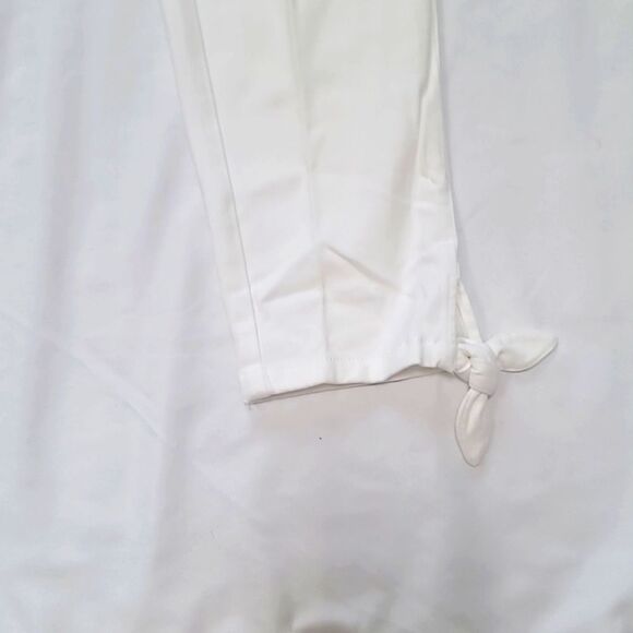 NWOT, Motto Women's Cropped Capris - Picture 2 of 6